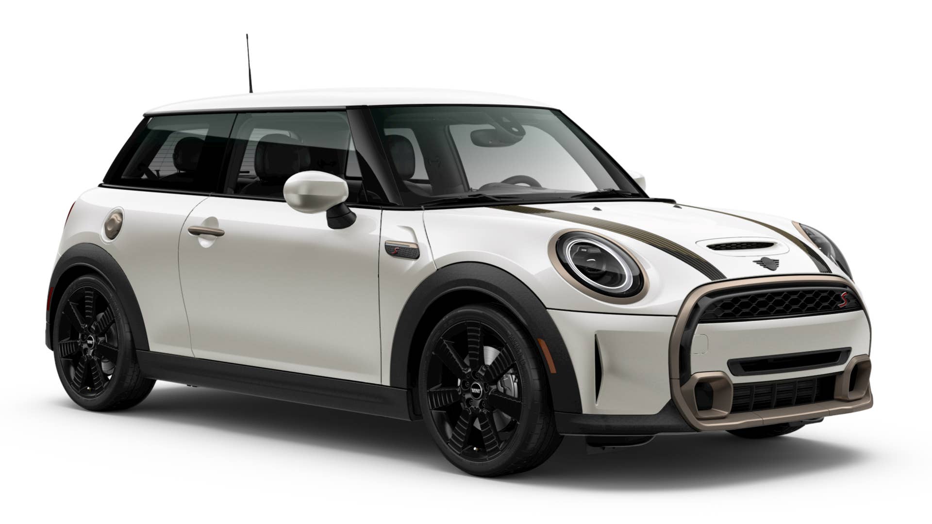 Mini brings back the six-speed manual for certain 2023 trims